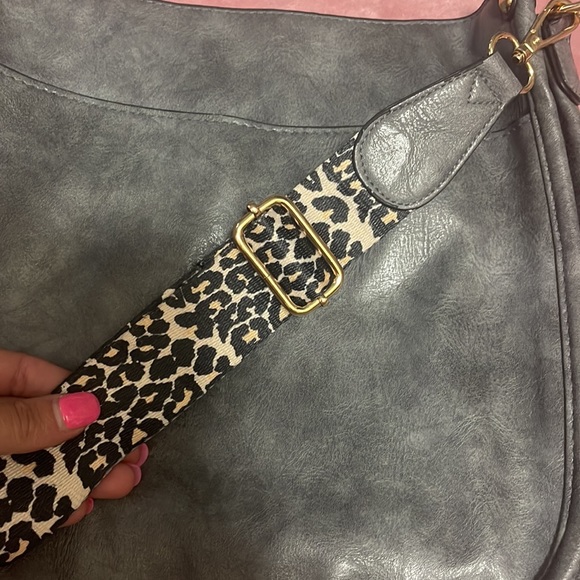 Boutique guitar strap purse - Picture 11 of 13